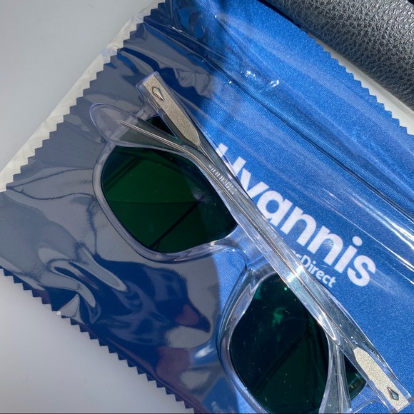 NWT HYANNIS Limited Edition Sunglasses
